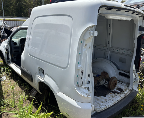 Repuestos de Fiat Fiorino Evo por PARTES / REPUESTOS